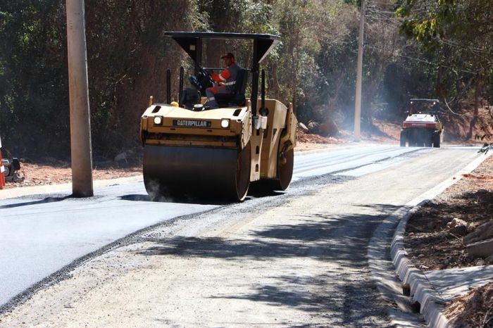 ASFALTO NA AV. SANTANA OFERECE MAIS MOBILIDADE PARA MORADORES E TURISTAS